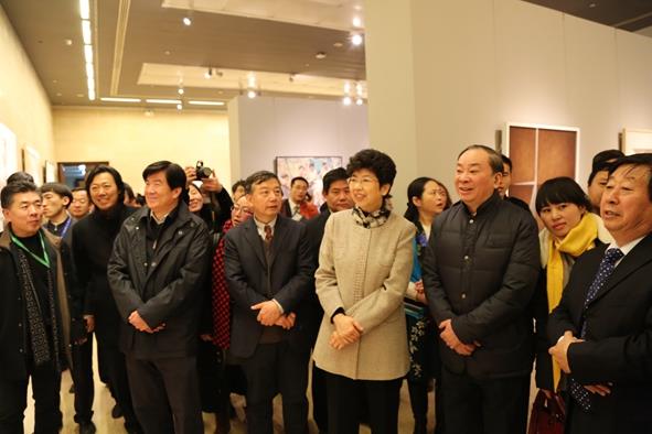 �й�����������������������Ʒչ�ھ���Ļ