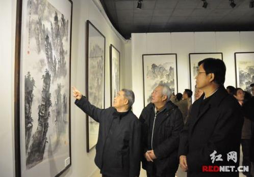 �����ξ����żҽ�ʫ�黭չչ�ֺ�ī����