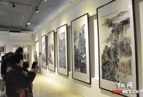 �����ξ����żҽ�ʫ�黭չչ�ֺ�ī����