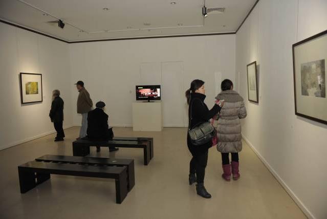 �˰����롤¬��˴д����Ʒչ���཭�ճ���