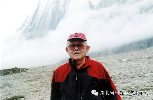 著名画家周韶华的新疆大山水