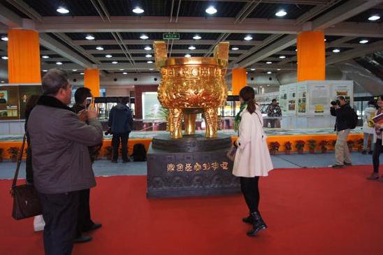 �׽��й����ʴ�ͳ���ռ������ֻ��ں��ݿ�Ļ