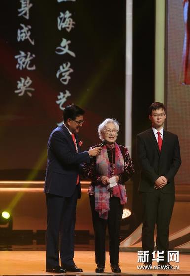 �������Ϻ���ѧ���������а佱����ͼ��