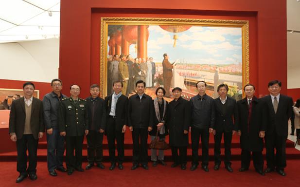 ��ϯ��ϣ�İ��굮������չ���쵼�α���Ӱ