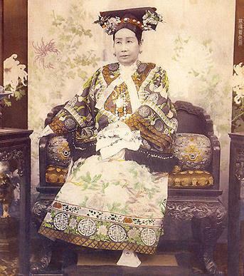 慈禧文化学养不高 世间流传书画多为代笔