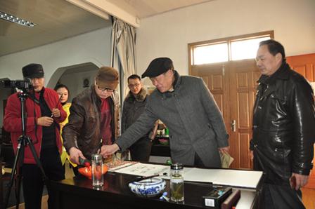 ���պ��ؾٰ조ӭ�´��黭�ʻᡱ