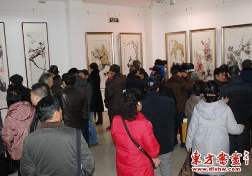 ɽ�������黭��������չ��Ϋ����Ļ