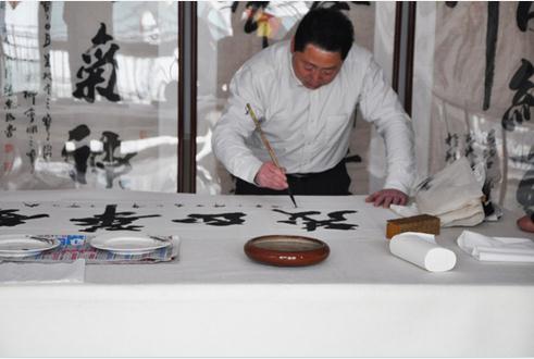 ���໳��ǻ��鷨չ����̩�Ὺչ