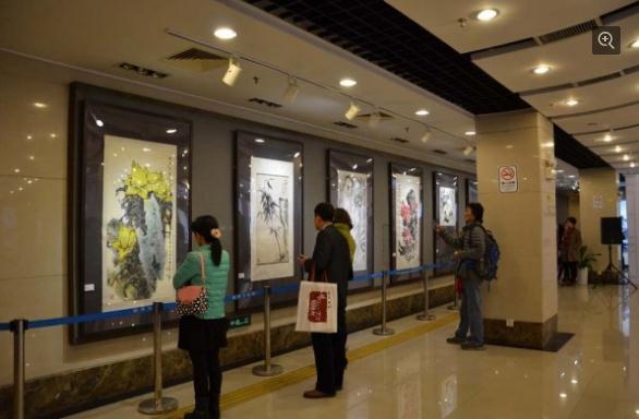 �ӽ��ϵ������й�������չ������Ļ