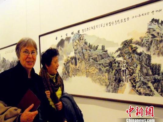 123��������Ʒ����������һ��ں��黭չ