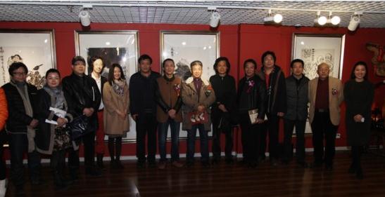 �ɽ���������黭��Ʒչ�ھ���Ļ