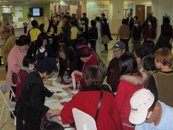 陳麗富七十水墨彩繪錦集特展台灣高雄展出