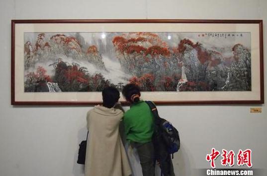 百余幅滇式绣画亮相云南省博物馆