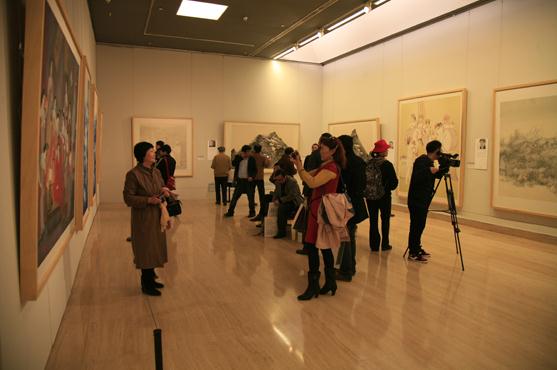 �������������������Ʒ����չ�ھ���Ļ