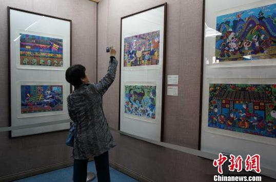 贵州农民画展在广西桂林市博物馆开展