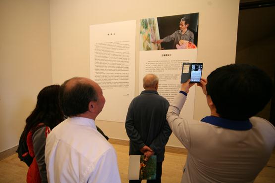 ���»ݰ�����ͻ��͹�����Ʒ�й�������չ��