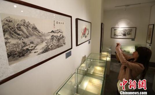 26幅宋美龄画作复制品亮相南京美龄宫