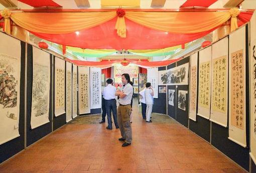 ���Ľ��й��黭������չ���������Ǽ�¡�¾���