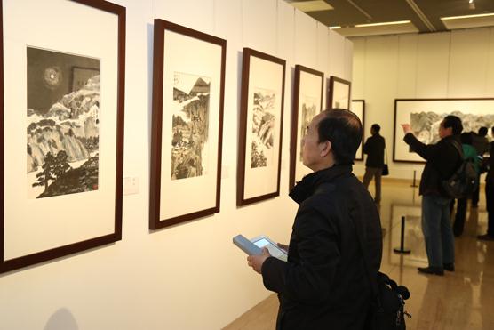 茅奖作家刘斯奋自画《白门柳》人物亮相中国美术馆