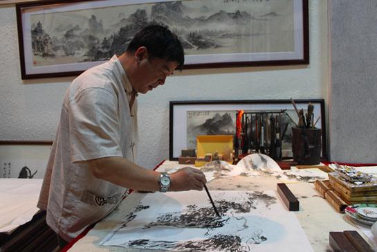 冯耀德山水画展在广州越秀山开幕