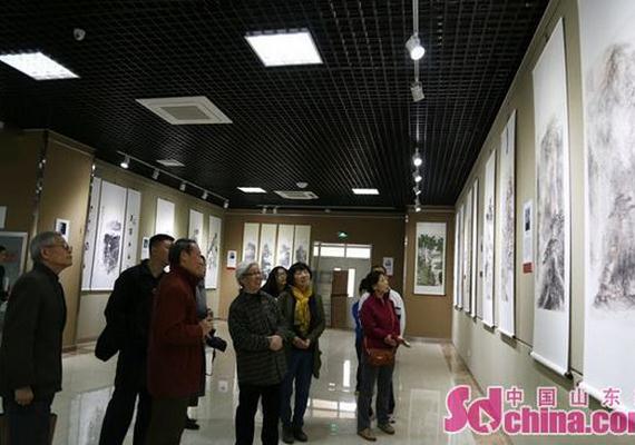 2014齐鲁名家举办走向世界书画院成立精品书画展