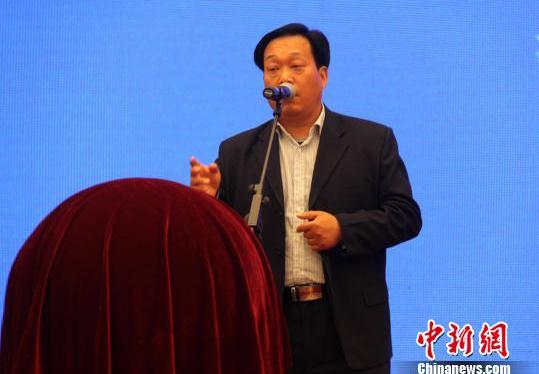 ɽ���Ĳ����״���������˫��չ ��չ��ǧ���黭��Ʒ