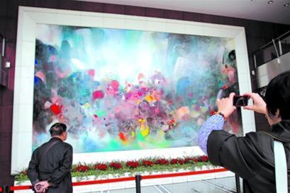 ���Ⱥ����ͻ���Ʒ �����˵����ϡ��Ϻ�չ��