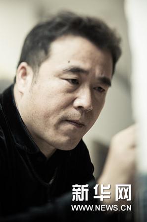 �ö���������ƽ���滭��Ʒչ���ھ���Ļ