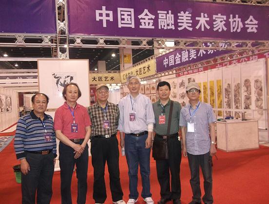 ӳ����---�й������黭������Ʒ��չ�����ڿ�Ļ