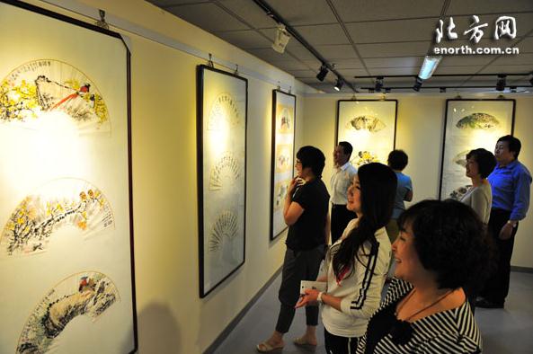 �ټ��黭����չ�������Ⱥ�������ݿ�Ļ