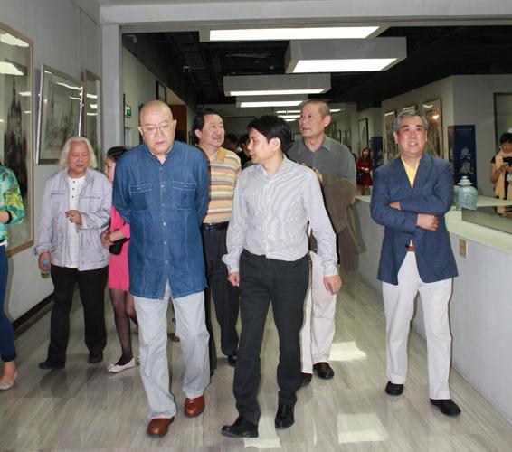 �й����һ�Ժ��2014���•ɽˮ��Ʒչ���ھ���Ļ