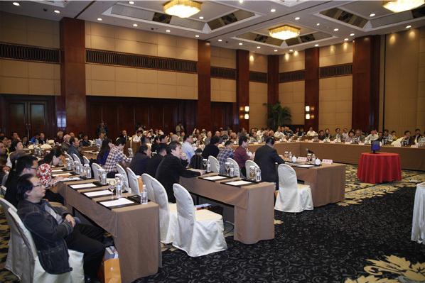 �Ϻ���������Э���ڽ���С���þ��г���60����̸��