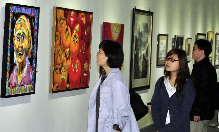 �����������ҽ���չ̨����Ļ