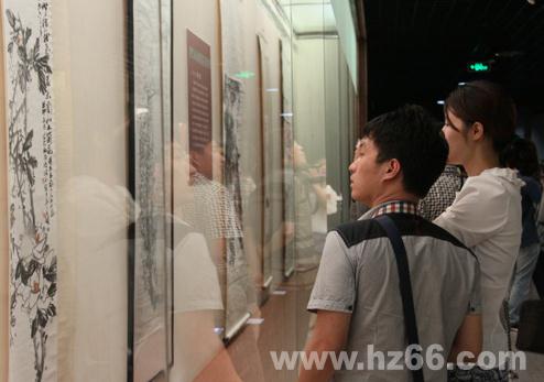 ��ƅ֮�黭��Ʒչ�ں����в���ݿ�չ