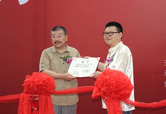 ����•����������ͻ���ƷѲչ�ھ���Ļ