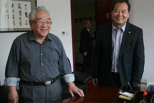 专访姜洪:经济学者中岀色的书者