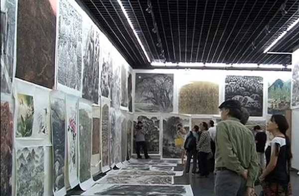 ��ʮ����ȫ����չ��������ר����Բ����������֮�з���