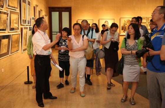 �����ͻ��ҷ뷨����굮�������ع�չ�ھ���Ļ