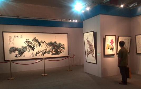 �����������ٳ����а���Ʒչ��������Ļ