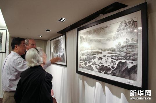 �׽����������Ļ�����Ʒ����չ��������ŦԼ