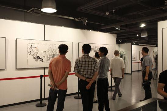 �����黭��Ʒչ���Ĵ�������Ļ