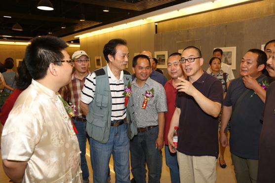 ����ƫ��•�������ͻ�������ʮ��չ�ھ���Ļ