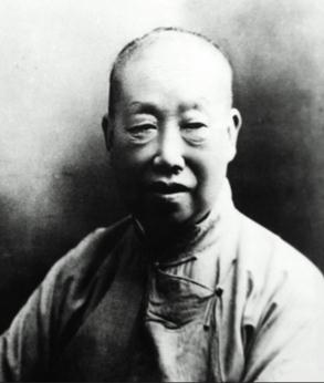 任伯年笔下的吴昌硕:光头、体胖、大肚子。