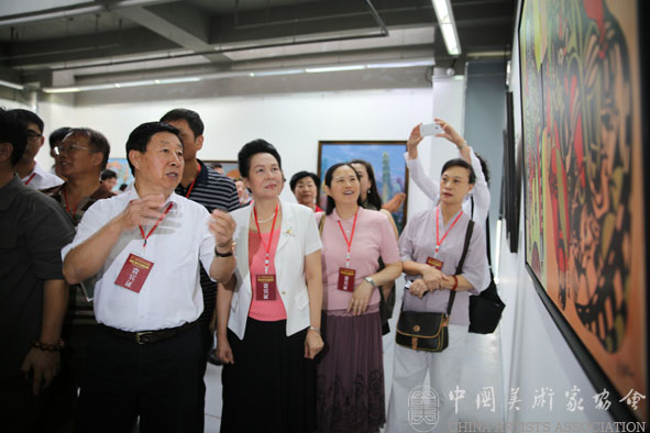 ��ʮ����ȫ����չ�۰�̨�ߺ��⻪����Ʒ����չ��Ļ