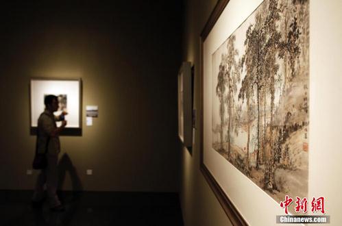 ��ɽ�±���д��ר��չ���౱����Ժ