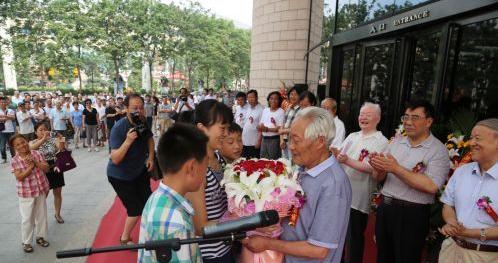 ��־��������������Ϊүү����ף��