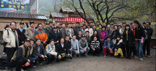 2014中国画大师排行榜亮相美国纽约时代广场石齐在列