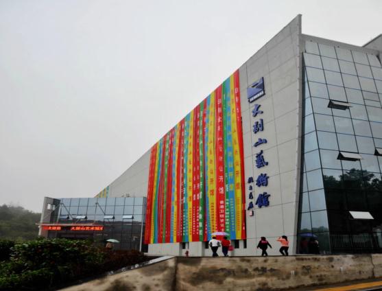 ���ɽ�����ݿ�����ʽ�ڰ���������¡�ؾ���