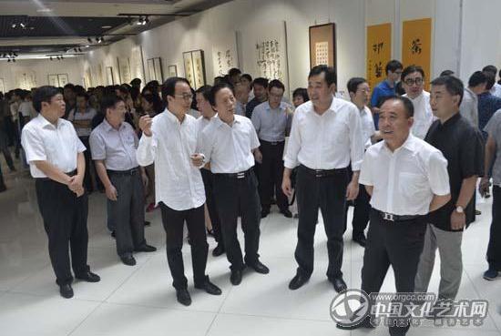 �й������о�Ժ�黭չ��ɽ��Ϋ����չ