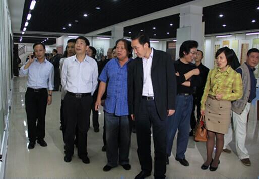 �������й���Ǳ������خ�Ļ����黭չ��Ļ